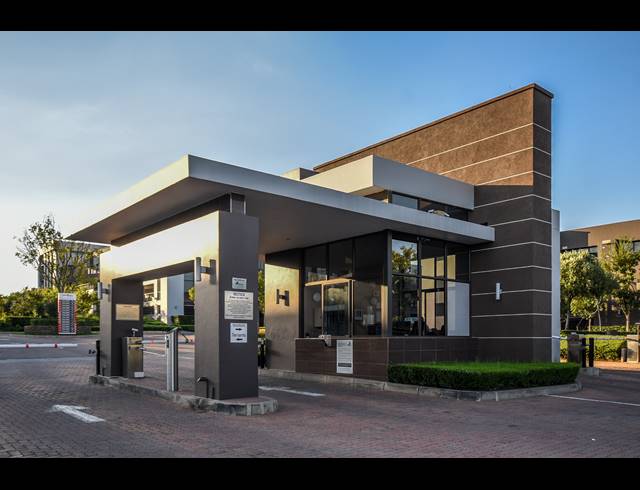 1,332M² OFFICE TO LET IN VORNA VALLEY